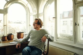 maxmotel andreas froehlich pigeons  office 