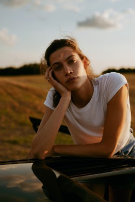 maxmotel pma joana cortes jul   shirt car 