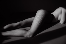 maxmotel sw hedonist post greta faeser sep  bed net tights 