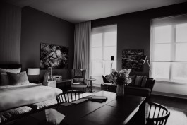 maxmotel sw puk   rimowa service  suite totale 