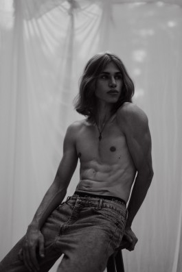 maxmotel two mgmt daniel nyky aug  curtain topless 