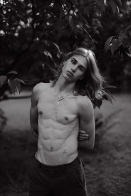 maxmotel two mgmt daniel nyky aug  park topless 